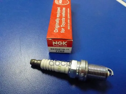 Свеча зажигания BKR6EYA-11